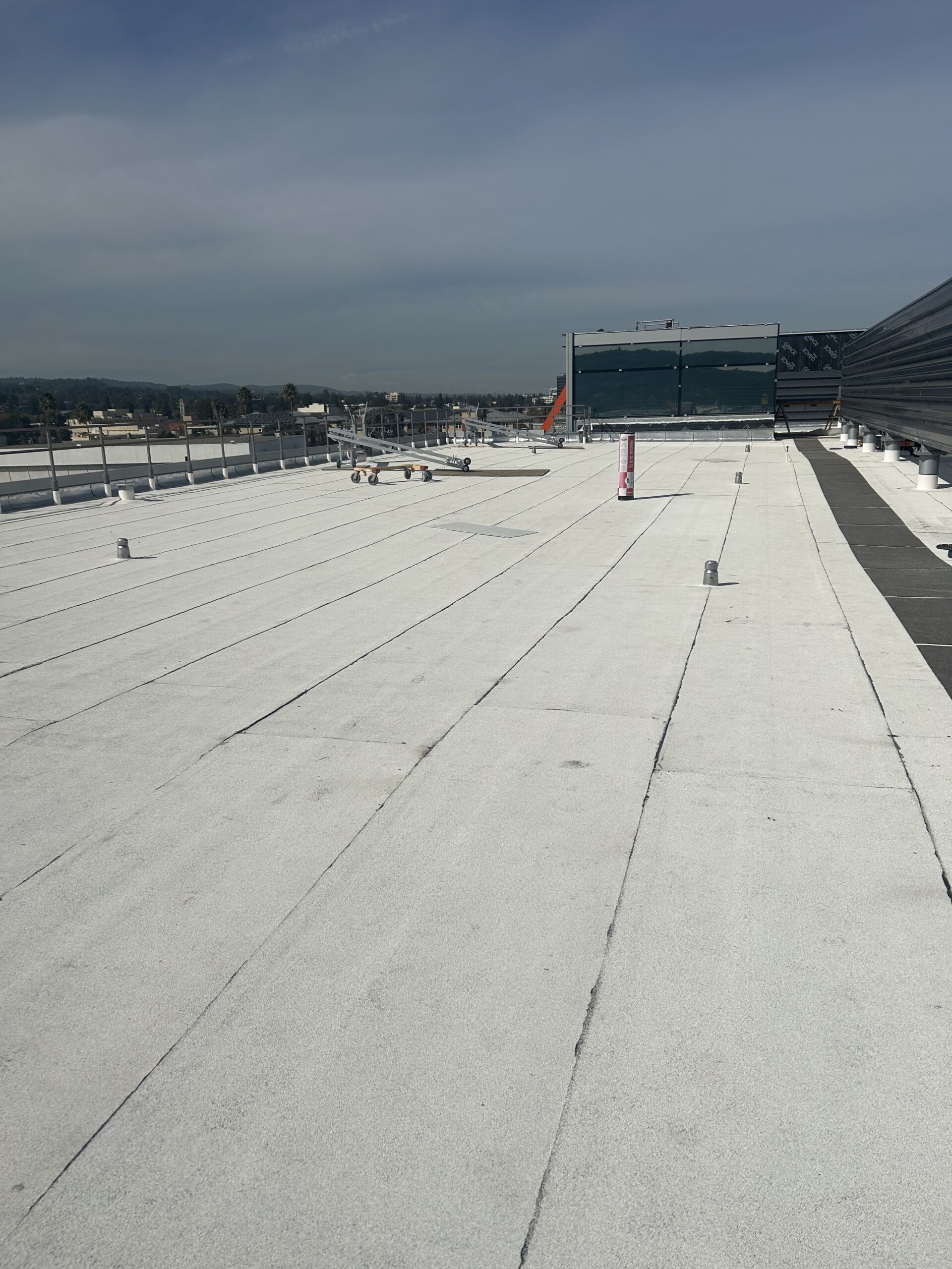 Commercial roofing system installation